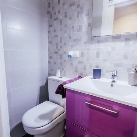 Queen Apt, 2min To Beach, Terrace, 3bd, 6pax Appartement *