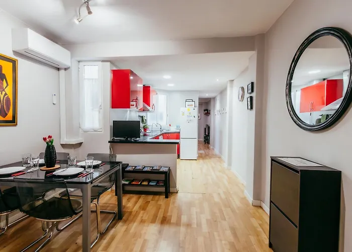 Apartmán Queen Apt, 2min To Beach, Terrace, 3bd, 6pax *