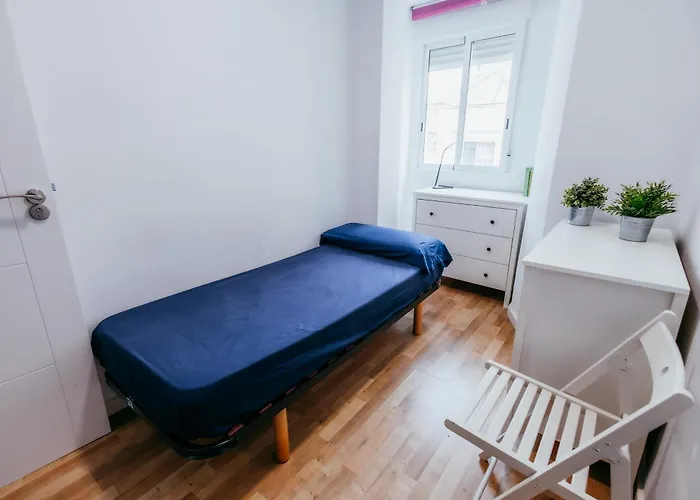 Queen Apt, 2min To Beach, Terrace, 3bd, 6pax فالنسيا
