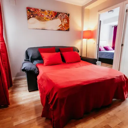 Apartment Queen Apt, 2min To Beach, Terrace, 3bd, 6pax *