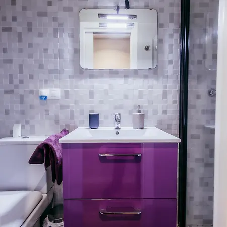 Queen Apt, 2min To Beach, Terrace, 3bd, 6pax * Валенсия