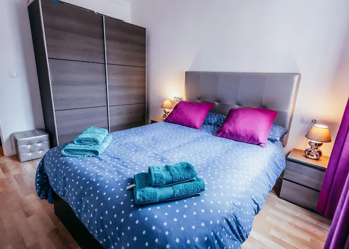 Queen Apt, 2min To Beach, Terrace, 3bd, 6pax * Valencia