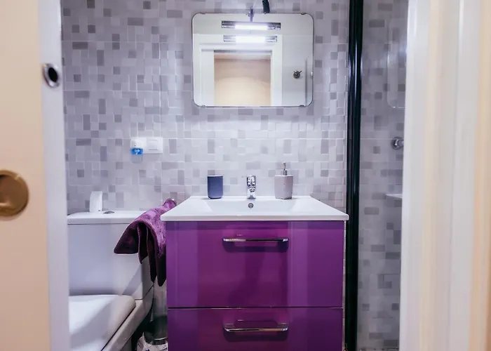 Queen Apt, 2min To Beach, Terrace, 3bd, 6pax * Valencia